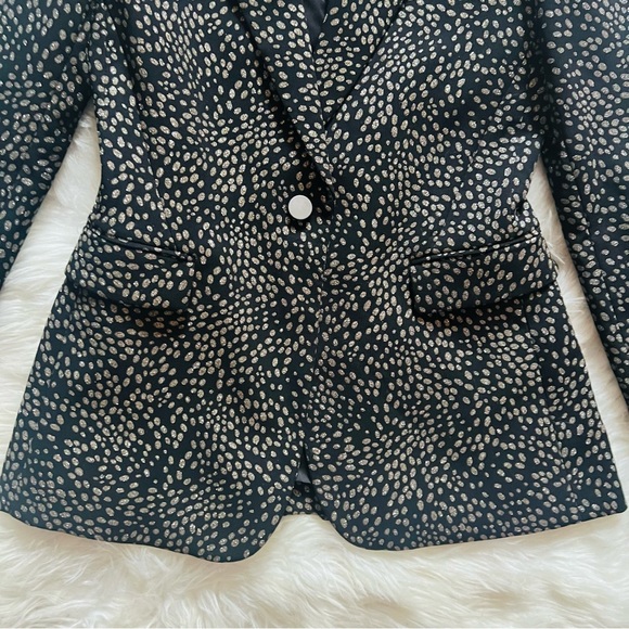 New! ALICE + OLIVIA Animal Print Jacquard Blazer - Picture 6 of 11